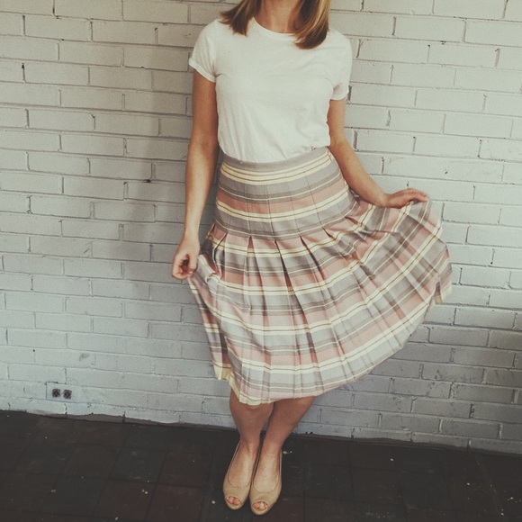 Vintage Dresses & Skirts - *SOLD* Vintage 1970’s Pastel Pleated Wool Skirt